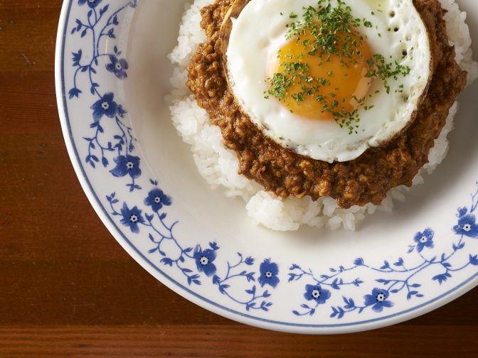 東京・小伝馬町の人気カフェ喫茶「cafe&booze1933」で、キーマカレーを食す！