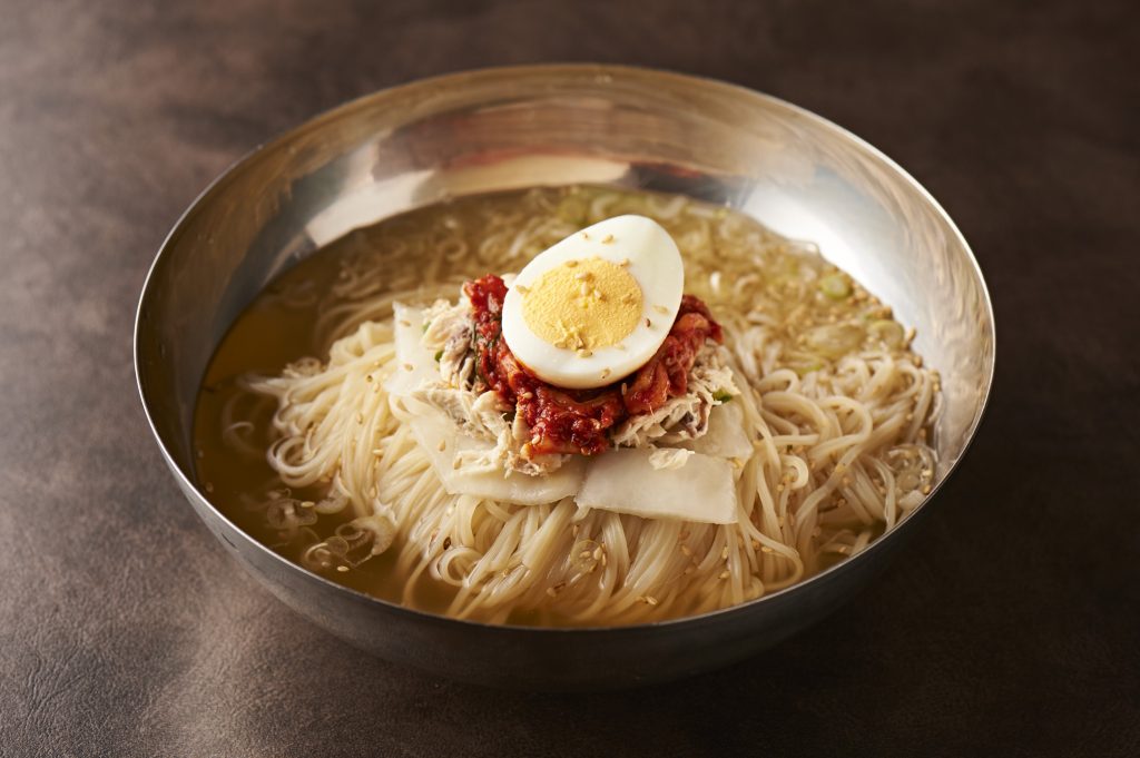 東京・巣鴨にある地域密着の焼肉店「焼肉とく大和郷」で、こだわりの肉と冷麺を味わう！