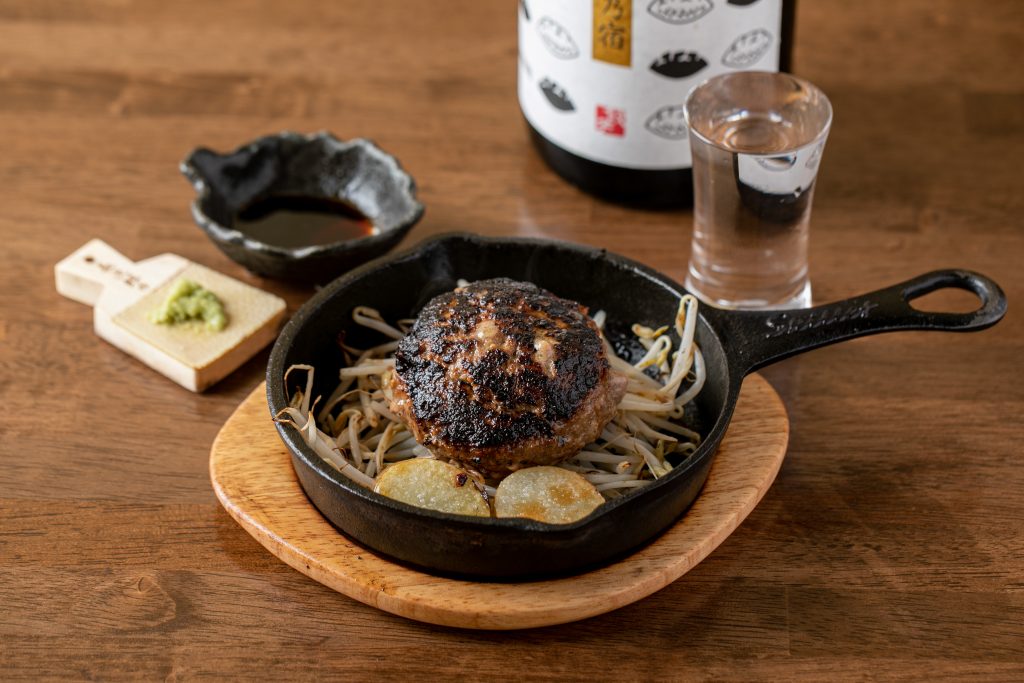 大阪・福島の和食居酒屋「鍬焼きと日本酒 内山田」。鍬焼きと日本酒が彩る旬の味わいを楽しめるお店