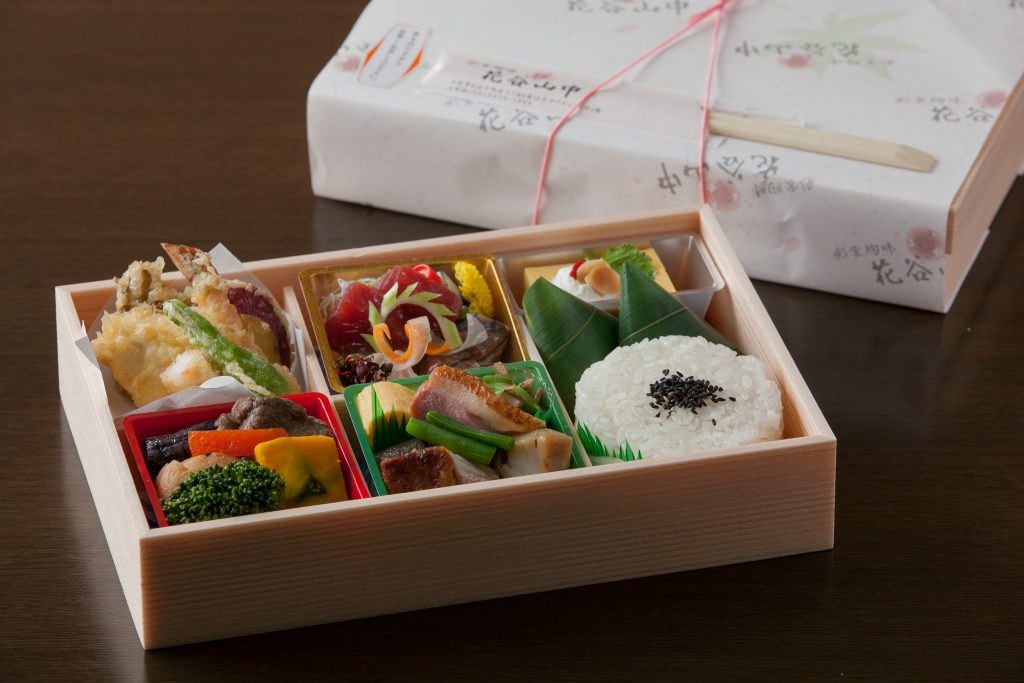 大阪、中崎町で和食を気軽に楽しめる「花谷山中」で人気の仕出し弁当！