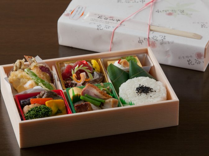 大阪、中崎町で和食を気軽に楽しめる「花谷山中」で人気の仕出し弁当！