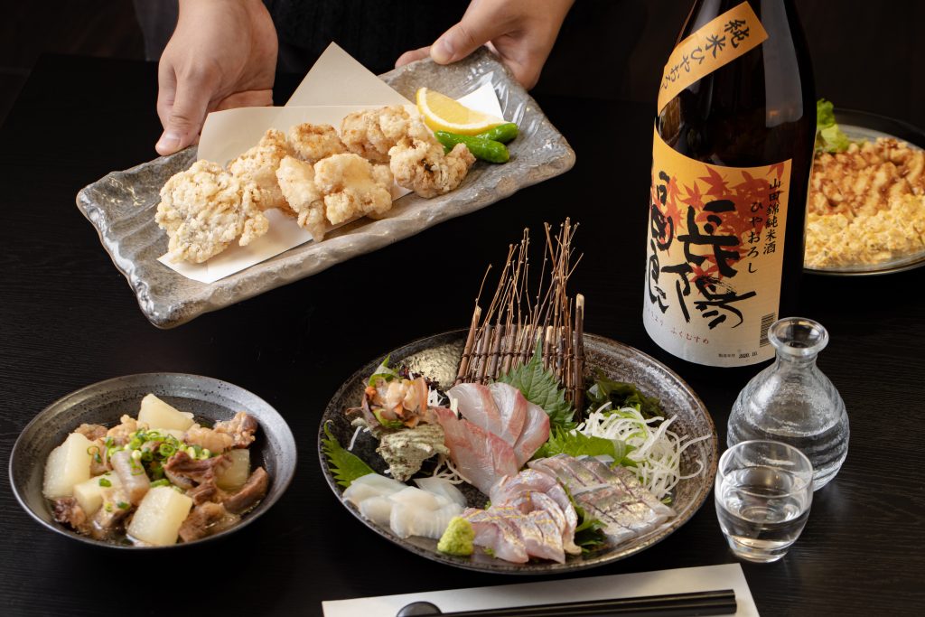 萩市内・東萩駅周辺にある居酒屋「酒場 肴（さかば さかな）」さんのクチコミレポート。四季折々の美味しい和食と日本酒が人気のお店