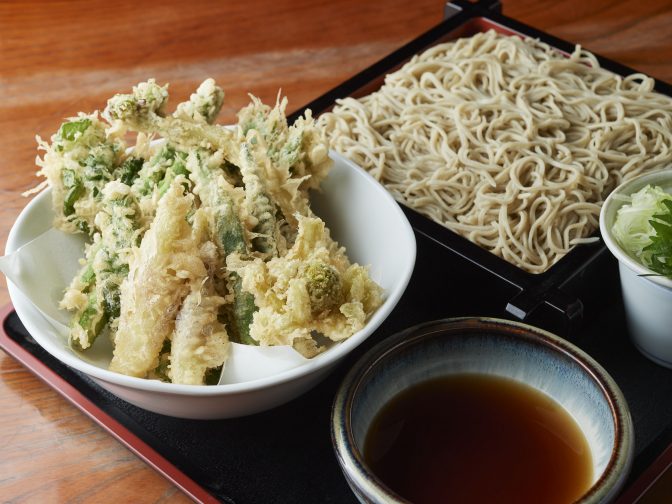 美味しいお蕎麦でランチ・ディナー。テイクアウト・持ち帰りも人気な、祖師ヶ谷大蔵の町蕎麦 そば処 朝日屋（あさひや）