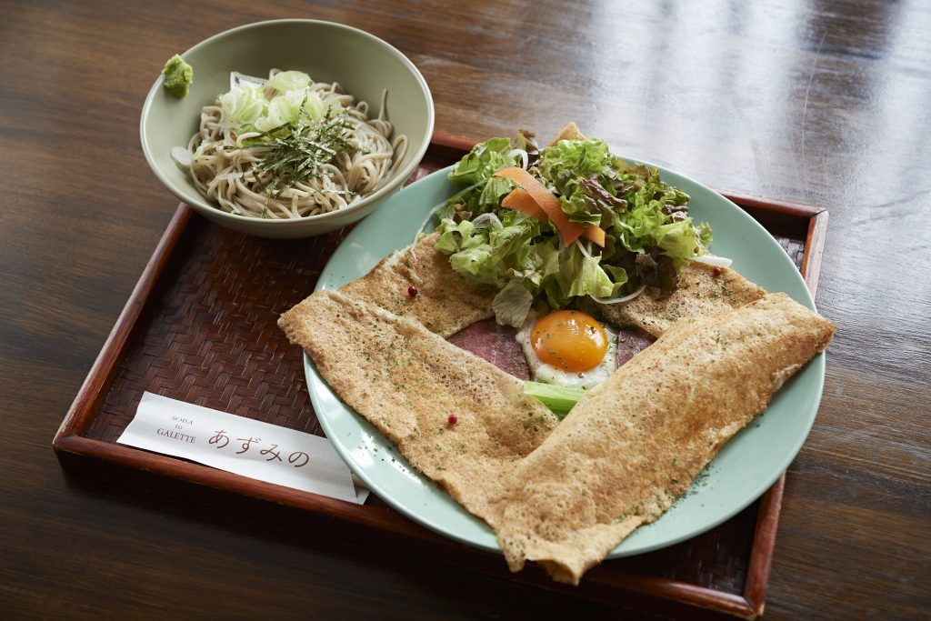 仙台市・愛子駅周辺、秋保温泉街の蕎麦・ガレット「SOBA to GALETTE あずみの（ソバトガレット アズミノ）」さんのクチコミレポート。個室完備！希少な蕎麦の実を使用した戸隠そばとガレットが人気