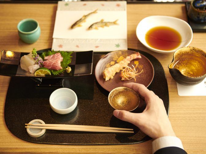 台東区、根津・上野の「天ぷら 福たろう（てんぷらふくたろう）」さんのクチコミレポート。“食べログ百名店”にも選ばれた完全予約制の人気店