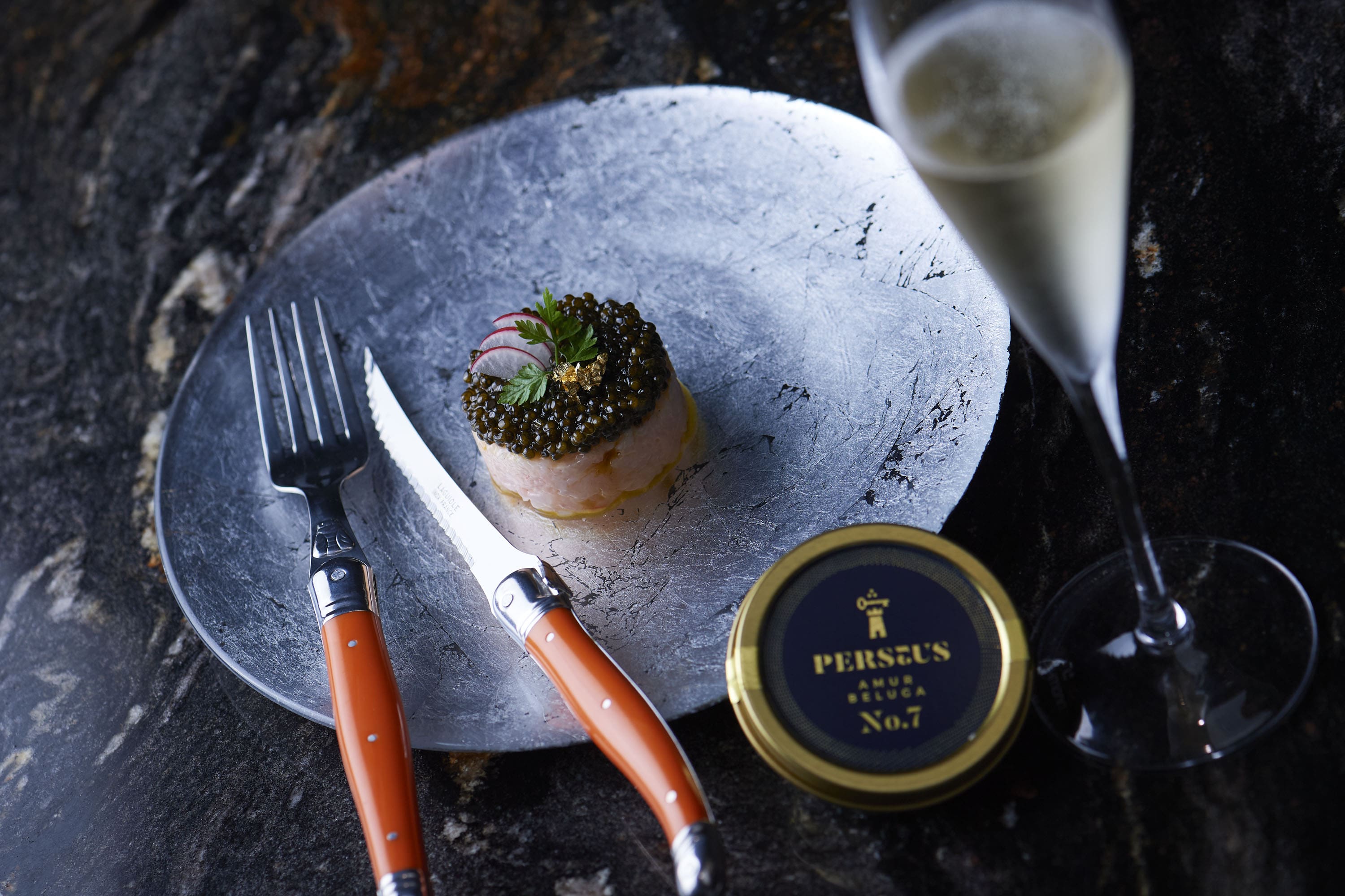 渋谷区・恵比寿 広尾の「鉄板焼 shizuku」は、完全個室でステーキの肉  