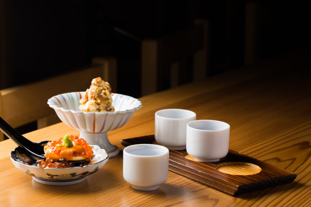 福岡市・藤崎駅周辺の居酒屋「日本酒食堂 吟乃灯（にほんしゅしょくどう ぎんのともし）」さんのクチコミレポート。日本酒と出汁の利いた和洋折衷の創作料理のペアリングが人気