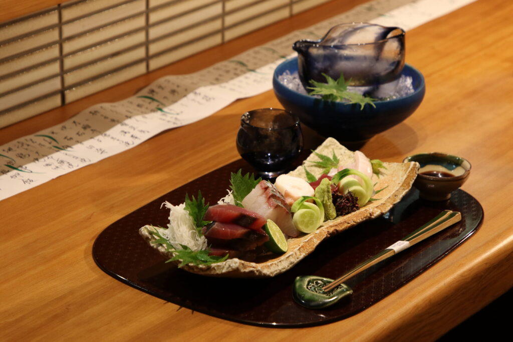 名古屋市・丸の内駅周辺の和食「お料理 もりかみ」さんのクチコミレポート。旬の味わいを楽しめる割烹料理が人気！個室完備で記念日・接待・会食・顔合わせにおすすめ