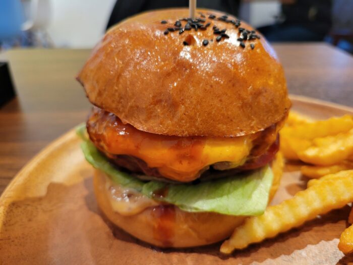 亀戸駅で宴会や子連れ利用に人気のハンバーガー屋｜Wings Burger（ウィングス バーガー）の口コミレポート