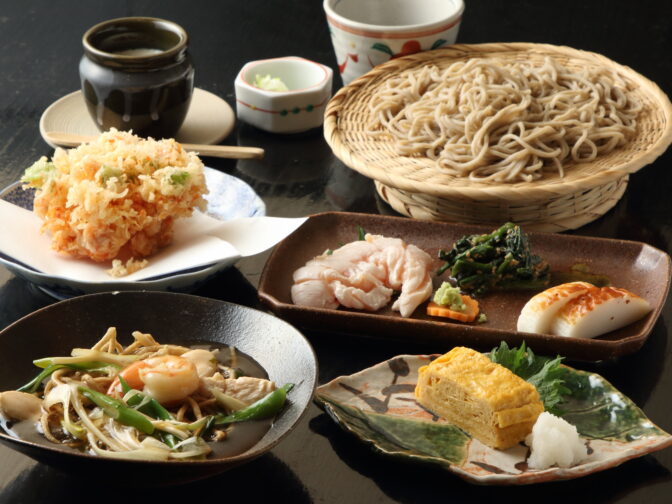 名古屋市・栄駅周辺「久良三（くらぞう）」さんのクチコミレポート。ランチ・夜ご飯・一人飲み・接待・宴会におすすめの老舗蕎麦屋