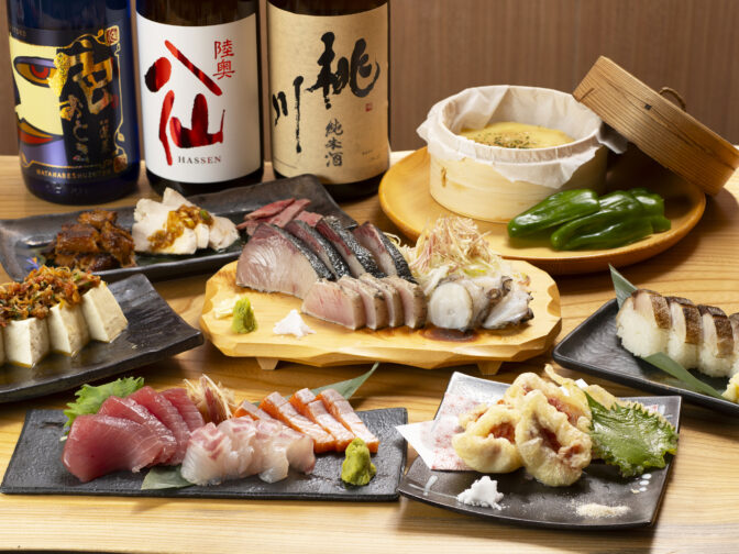 仙台市・長町駅周辺「居酒屋びじんにひとめぼれ」さんのクチコミレポート。名物の藁焼き料理とアラカルト注文も利用可能な日本酒飲み放題が人気