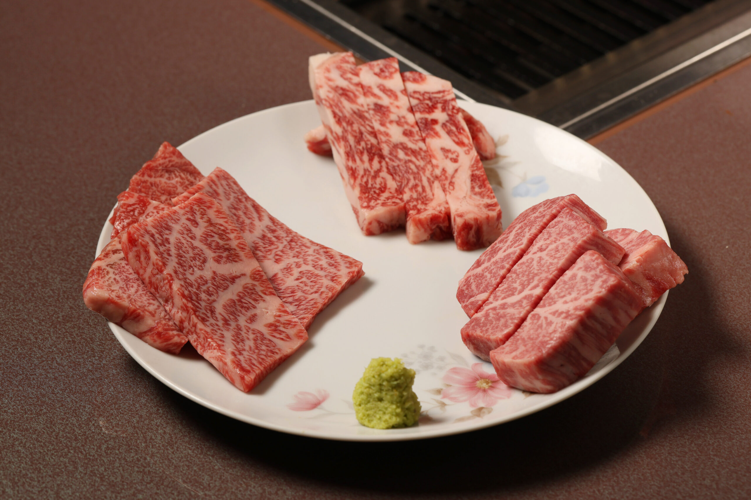 ブランド牛「おびら和牛」や北海道産黒毛和牛の高級焼肉