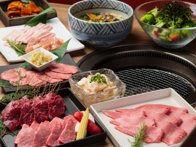福岡市・博多駅周辺「にく屋 肉いち 博多店」さんと薬院駅周辺の「薬院焼肉NIKUICHI」さんのクチコミレポート。九州産の美味しいお肉をリーズナブルに楽しめる焼肉が人気