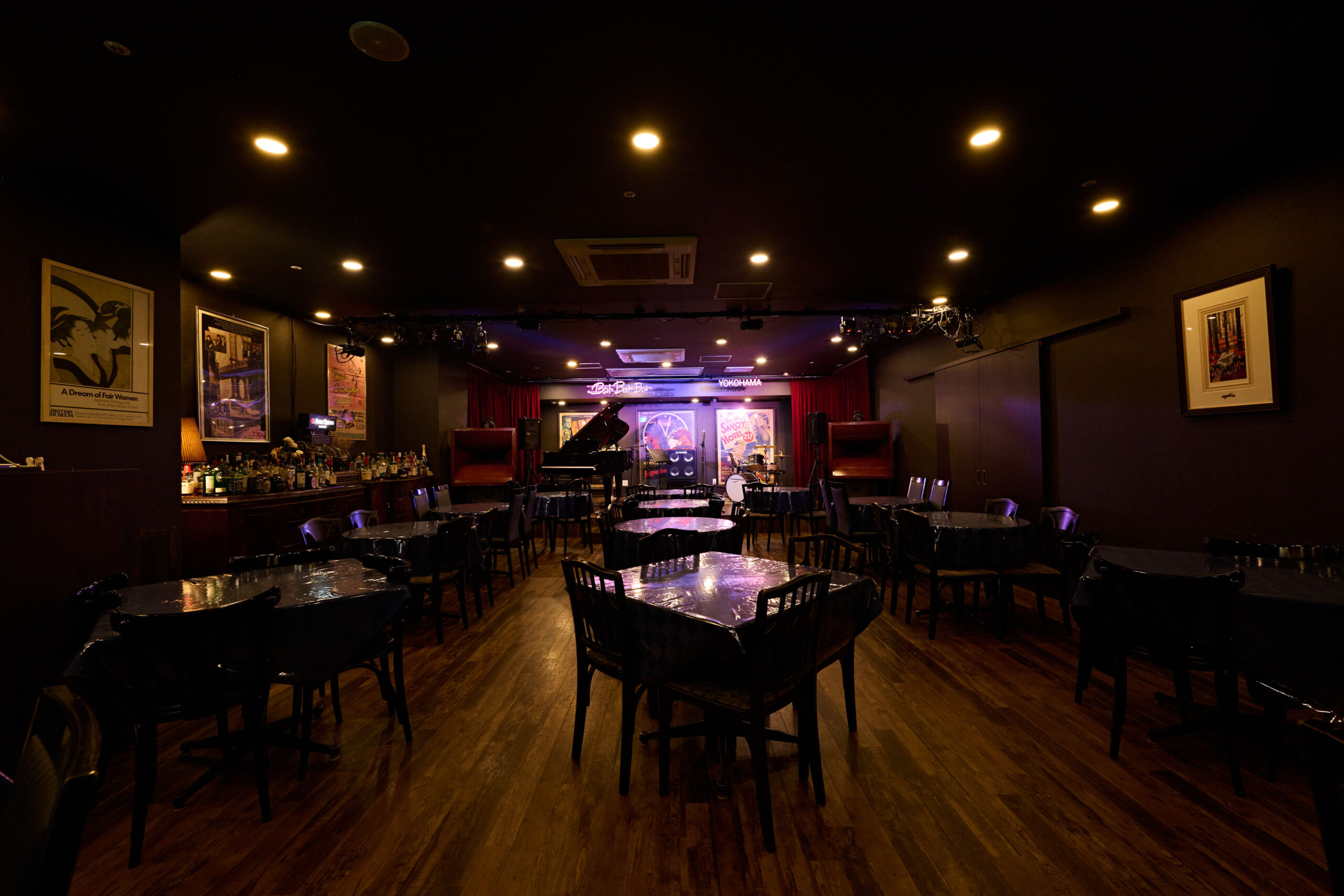 誕生日・記念日ディナーやデート、接待、宴会、結婚式二次会におすすめのライブレストラン