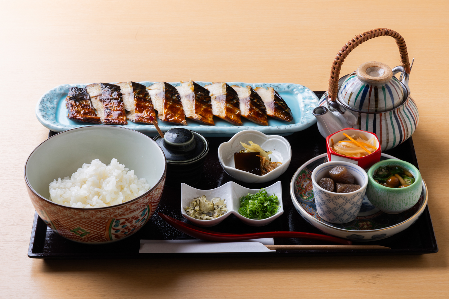 月・火・土曜日のランチタイムに人気の昼御膳