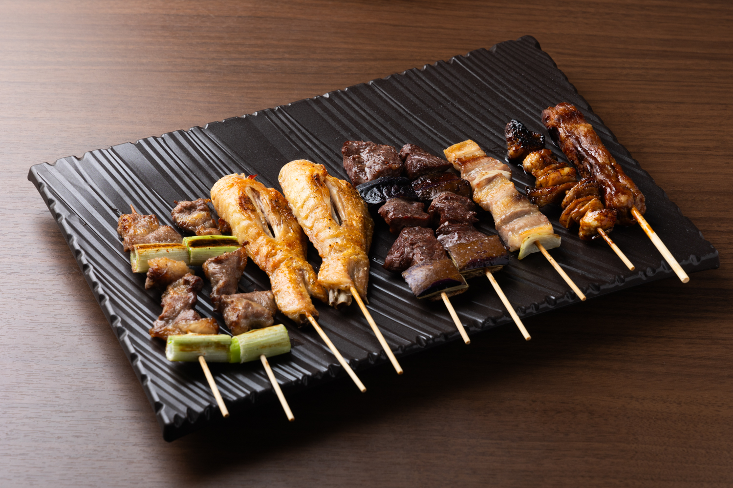 朝引き鶏で濃厚な旨味を楽しめる焼き鳥が人気