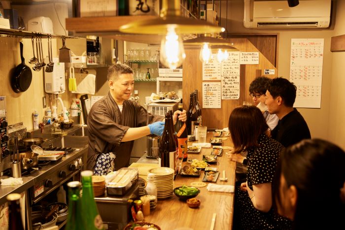 初めて訪れる方、一人飲み、女性のお一人様、二軒目利用、昼飲みにおすすめの空間