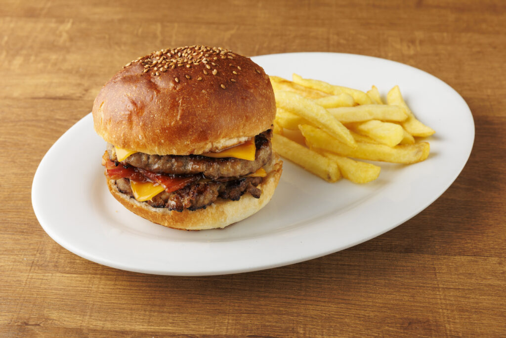 京都市山科区のハンバーガーとカレーの専門店「福咖」の口コミレポート。ウエスタンな味わいのハンバーガーが人気