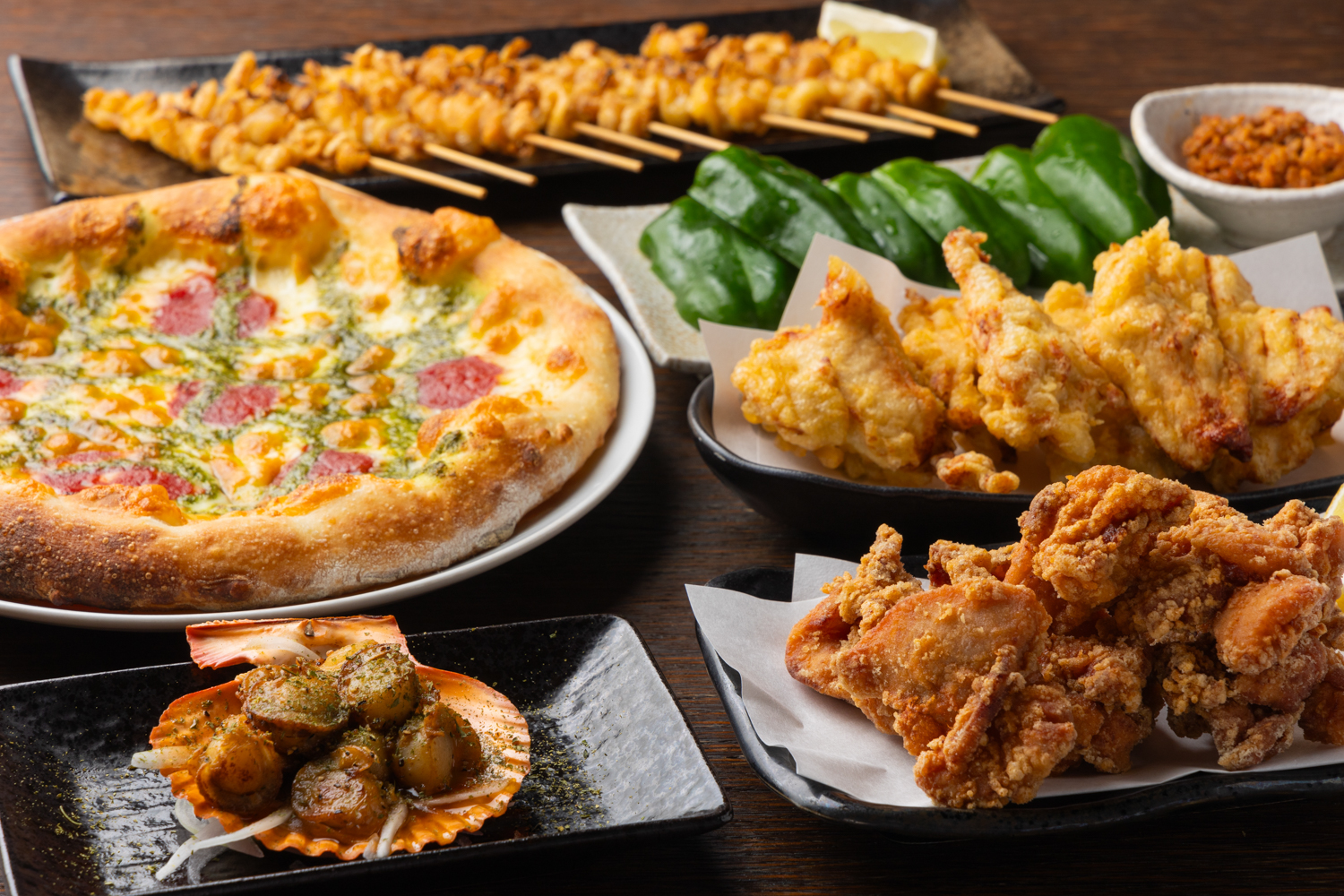 飲み会・宴会・女子会におすすめの手作りピザやパスタを含むコース料理