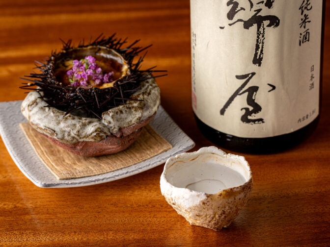 食材の持ち味を活かし遊び心を加えた和食と器、お酒との調和で一層美味しさが引き立つ「おまかせコース」