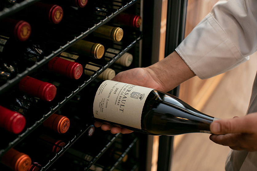 料理を美味しく引き立てるワインやシャンパンの品揃えも充実