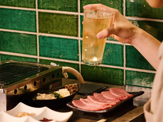 写真：A5ランク近江牛をはじめとする厳選肉の盛り合わせ