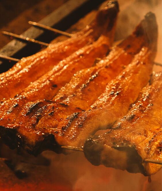 名古屋市、那古野・栄・池下『登河』の口コミレポート。名古屋名物の地焼き鰻と愛知産銘柄鶏「奥三河どり」「名古屋コーチン」を使った鶏料理がおすすめ