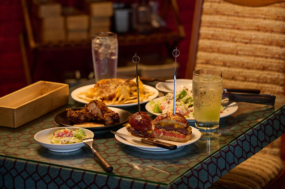 学芸大学駅・中目黒駅周辺『OVERWHELM(オーバーウェルム)』の口コミレポート。手切りパティのグルメハンバーガーがおすすめ!