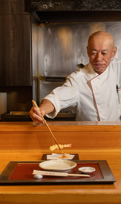 写真：職人技が光る揚げたての天ぷら