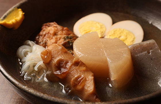 札幌市北区『いざか家 桜坂』の口コミレポート。名物のアジフライとお通しの本マグロ、おでんが絶品の居酒屋!