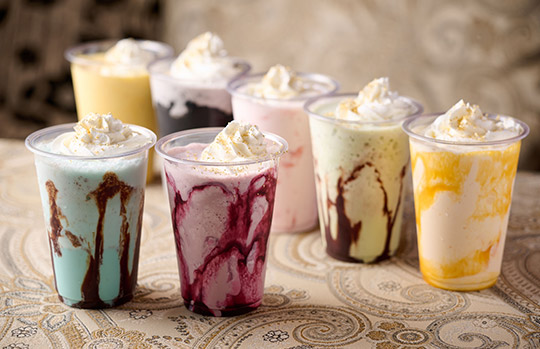 七福神をモチーフにした7色のシェイク