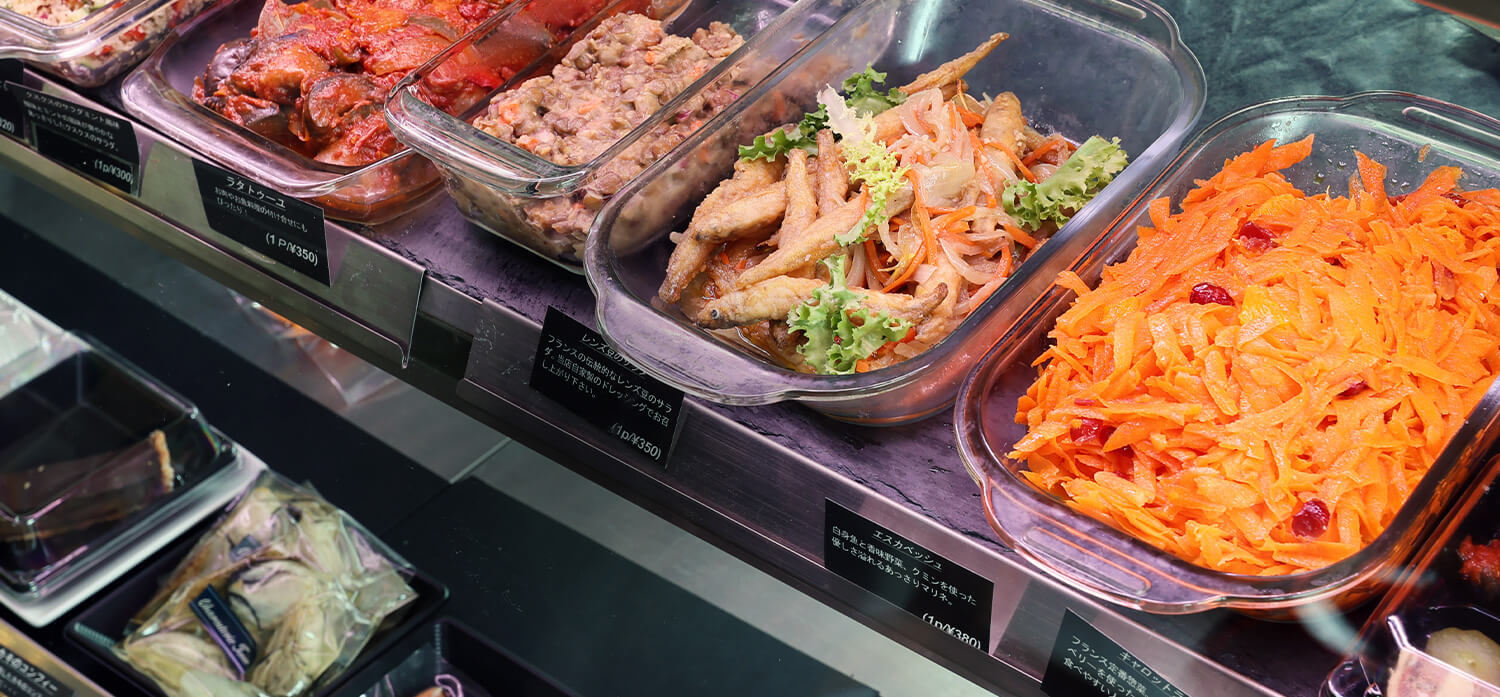 バラエティ豊富で彩り豊かな総菜はパーティーや夜ご飯の一品におすすめ