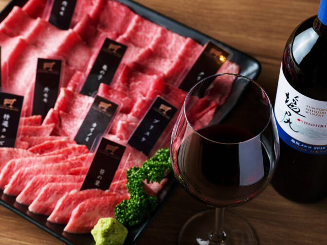 上質なA5ランク黒毛和牛の盛り合わせとワインのペアリング
