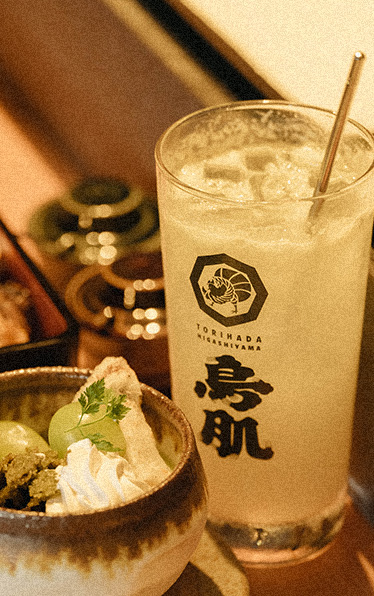 種類豊富なドリンクと料理