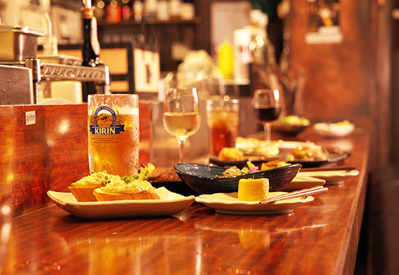 名古屋駅・亀島駅周辺の老舗居酒屋『鉄板台所 かちゃぐり屋』の口コミレポート。本格鉄板焼き・炭焼き料理がおすすめ