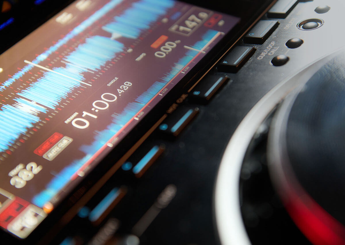 好きなアニソンをDJが流してくれる心地よい空間