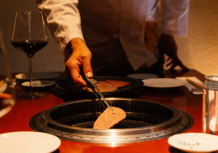 西中洲・天神南駅周辺『西中州・游來 本店』の口コミレポート。完全予約制で楽しむオートクチュールスタイルの焼肉コースが人気