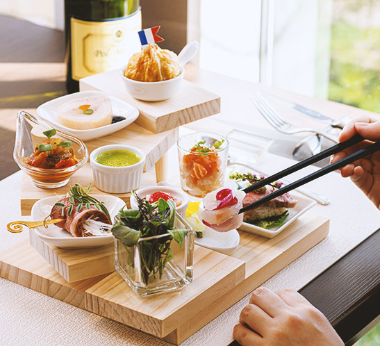 栗東市・手原駅、栗東インター周辺『フランス料理 Plaisir(プレジール)』の口コミレポート。近江牛と地元野菜をお箸で楽しむフレンチ、ステーキ弁当・おせち料理のテイクアウトも人気