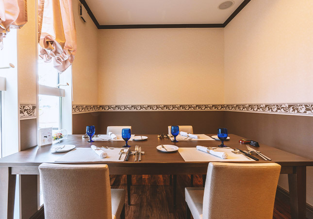 落ち着いた雰囲気の完全個室