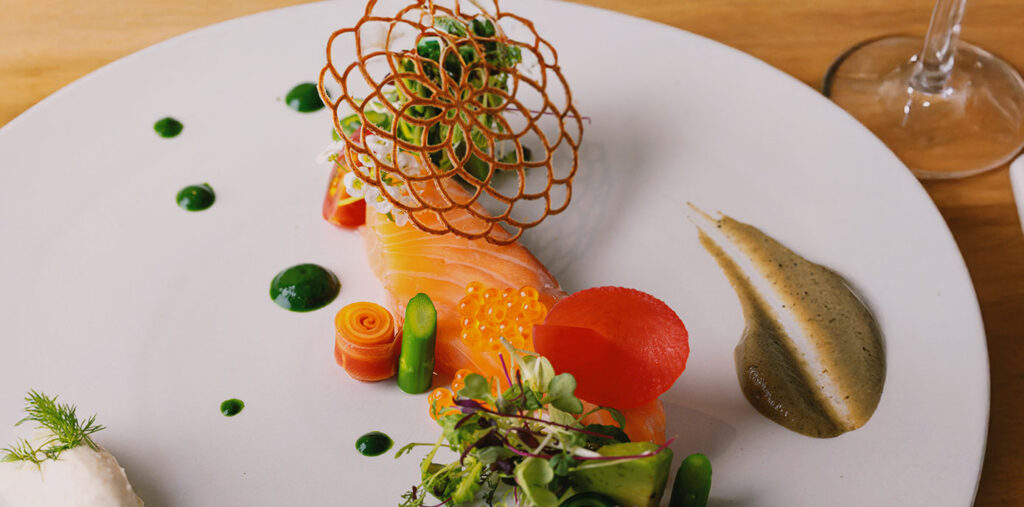 吹田市、千里山駅・緑地公園駅周辺『メゾンナカコ』の口コミレポート。厳選されたメイン料理が彩る至福のフレンチ、記念日ランチ・ディナーやデートにおすすめ