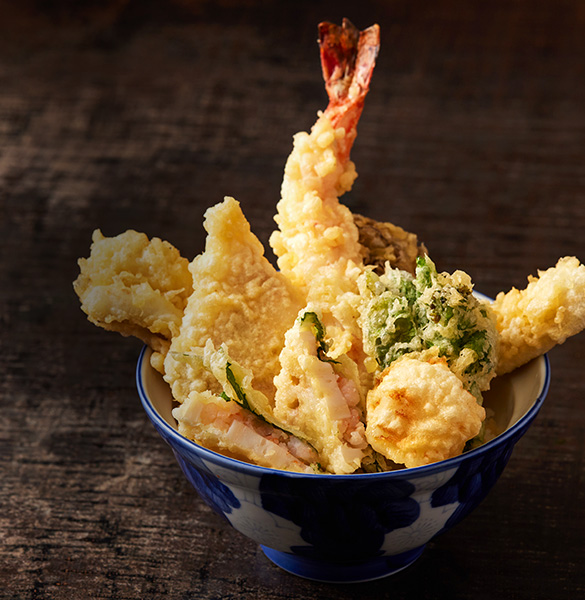 ボリューム満点の天丼が人気