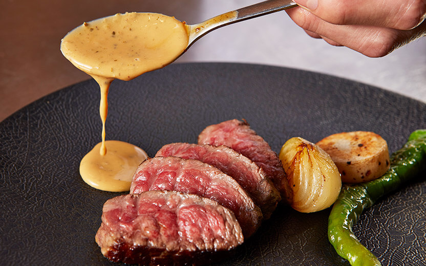 元フレンチシェフによるソースが決め手の鉄板焼き料理