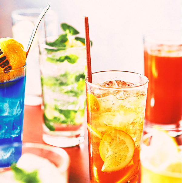 コーヒー、ミント、トマト、シチリア風など、7種類のレモンサワーが人気