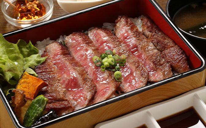 おすすめのステーキ重