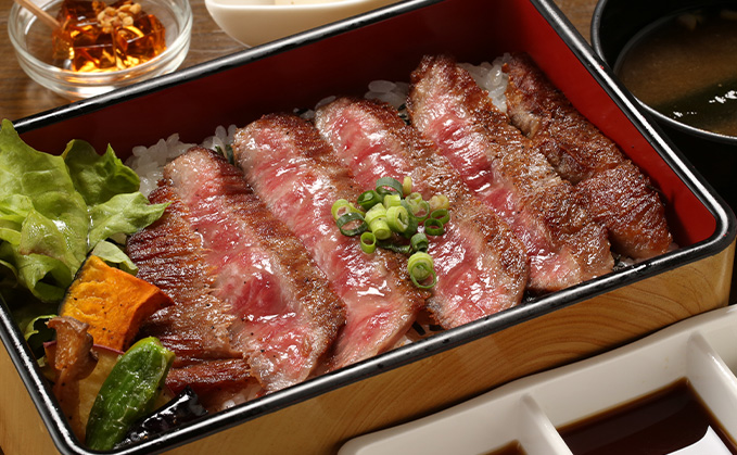 飛騨高山『創作郷土寿司本舗 梗絲（きょうし）』の口コミレポート。郷土料理やA5飛騨牛の握り寿司・ステーキ重は観光・記念日・テイクアウトにおすすめ