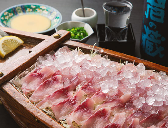 小城市・小城スマートIC近く『鯉しげ』の口コミレポート。名水仕込みの至高の鯉料理、際立つ上品な甘みが人気！鰻やみつせ鶏の創作和食もおすすめ