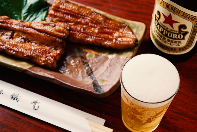 巣鴨駅・大宮駅周辺『うなぎ小鐵』の口コミレポート。上質な国産鰻をリーズナブルに楽しめる居酒屋スタイルが人気
