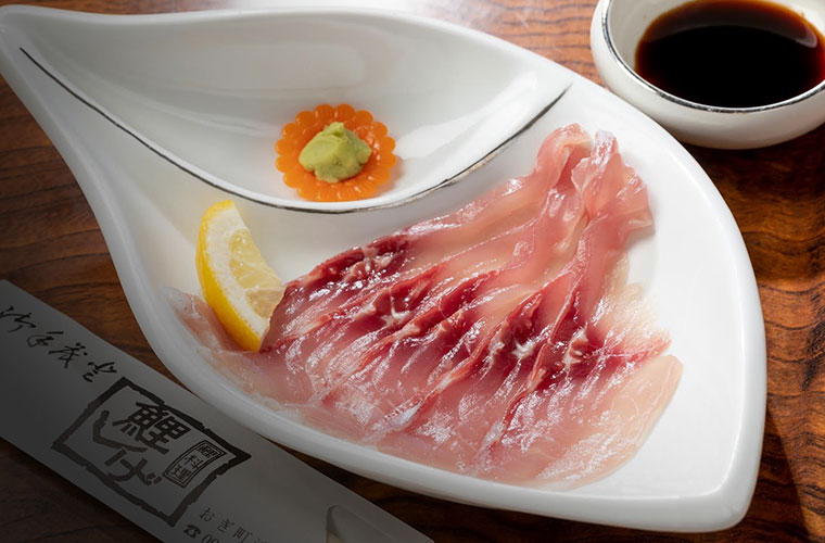 冬の時期しか味わえない、脂の乗った「寒鯉のお刺身」や白子刺も絶品