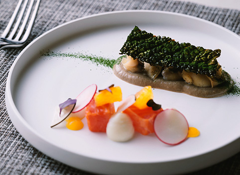 多彩な料理を楽しめるコース