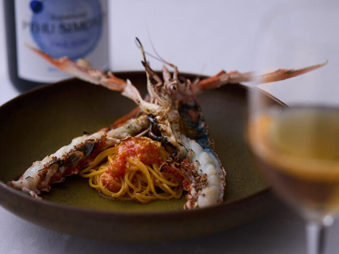 建築的思考に基づいたイタリアンのコースが人気